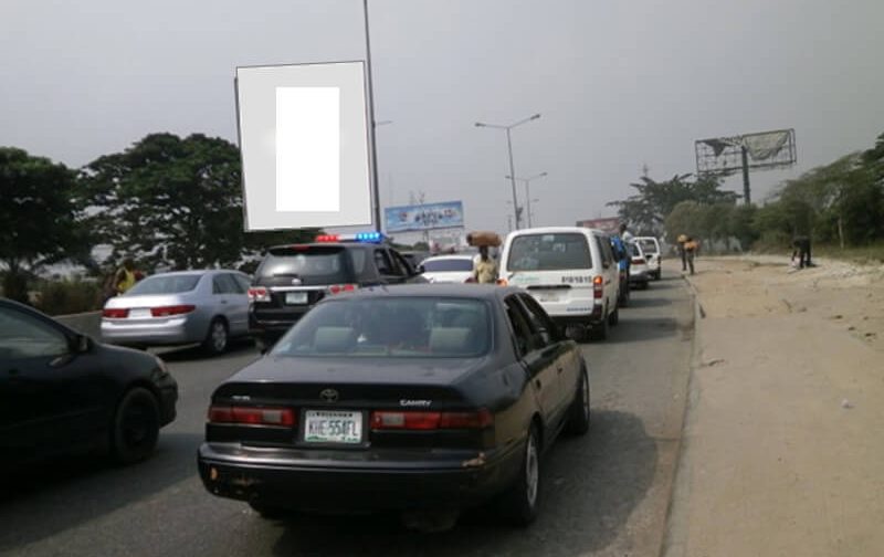 Port-harcourt Unipole Board ALONG ABA RD BY BORI CAMP (INVM)