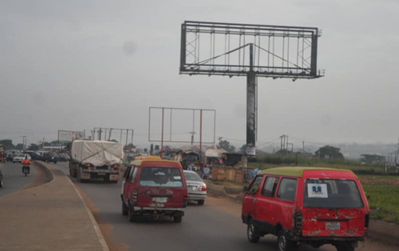 Benin Unipole Board ALONG BENIN LAGOS ROAD BY OLUKU JNX (INVM)