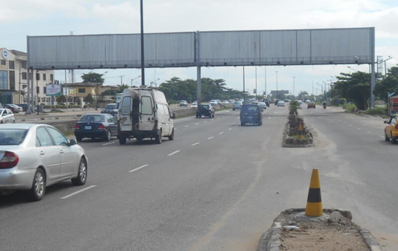 GBAGADA GANTRY U/WAVE Along Gbagada Oshodi express by Gbagada bstop FTT Oshodi (INVM)
