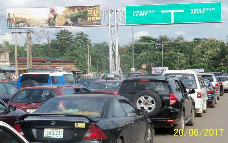 Directional Gantry ALONG ALESHILOYE ROAD FTT RING ROAD, DUGBE, APATA, IBADAN (PM)