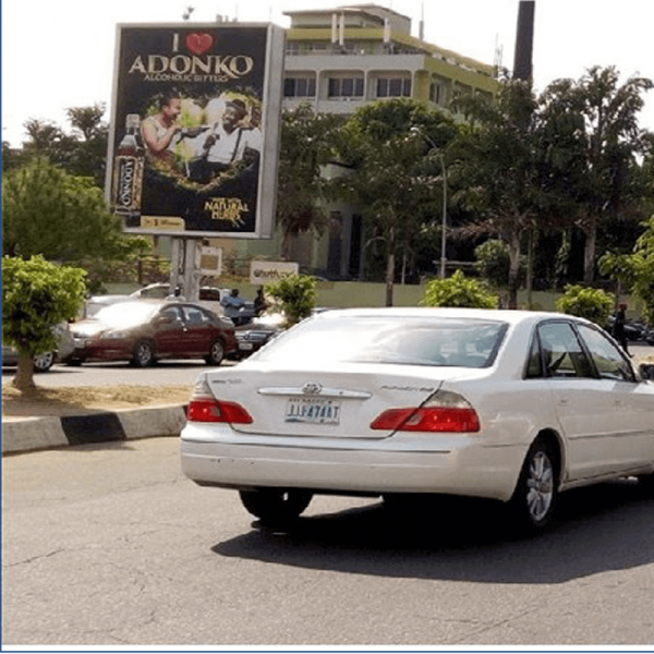 Abuja Unipole Along LHS on the Aguiyi Ironsi road, driving from Ademola Adetokunbo Cresent Toward Wuse (GO)