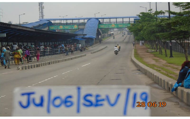 AGRIC BRIDGE PANEL BUS SHELTER (WH)