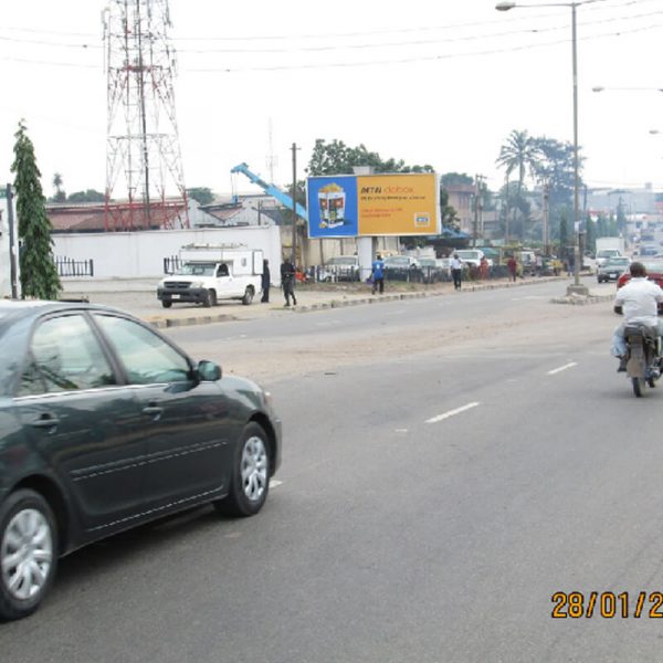 Lightbox ALONG KUDIRATE ABIOLA WAY BY OREGUN  BUS STOP IKEJA (OE)