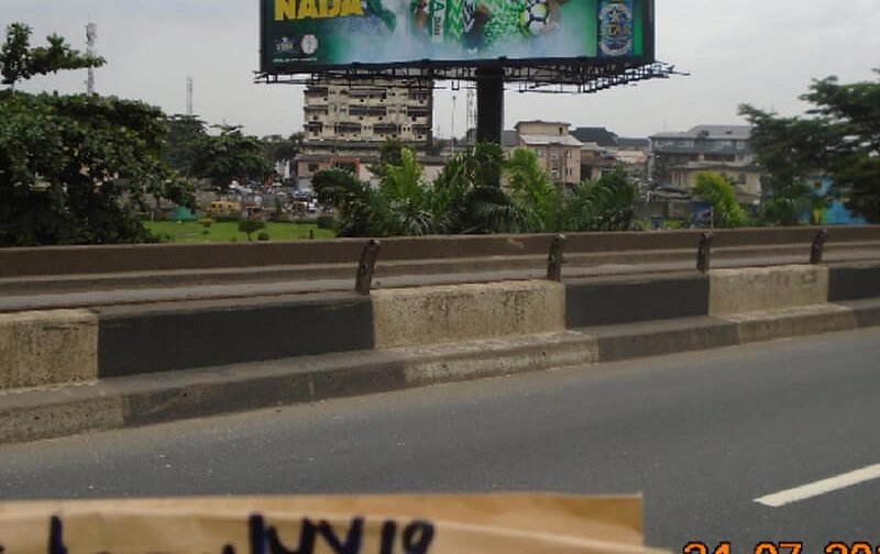 Unipole Board AT COSTAIN ROUND-ABOUT FTF WESTERN AVENUE (OE)