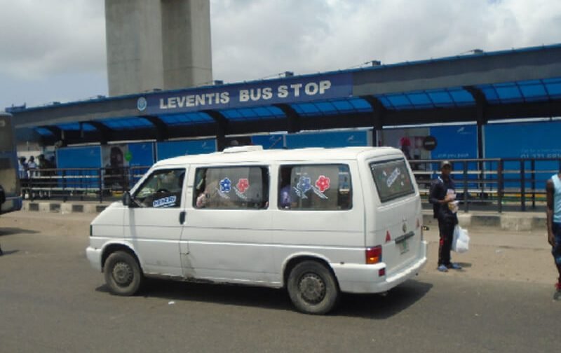 LEVENTIS BUS STOP BUS SHELTER (WH)