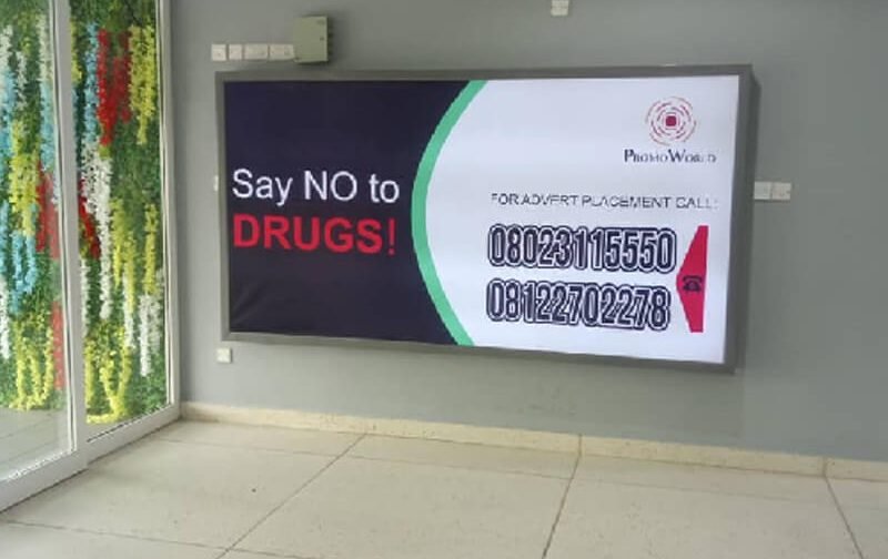 STATIC BOARD BY LENNOX ENTRANCE OF LENNOX MALL (OE)